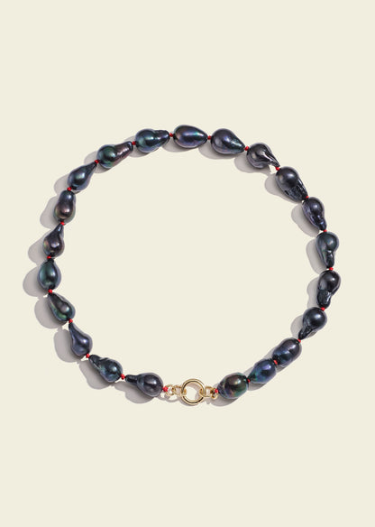 Nyx Baroque Pearl Necklace