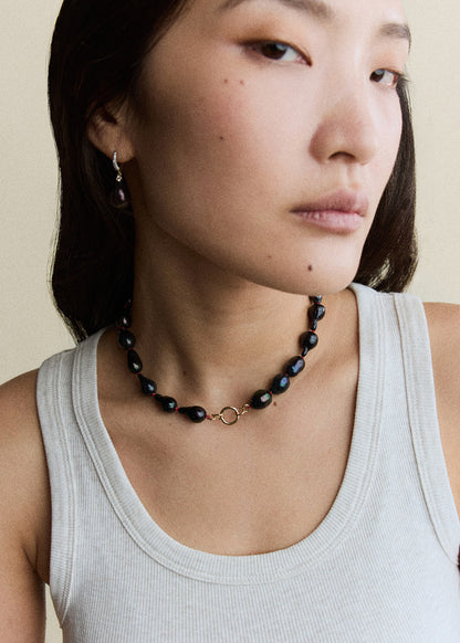 Nyx Baroque Pearl Necklace