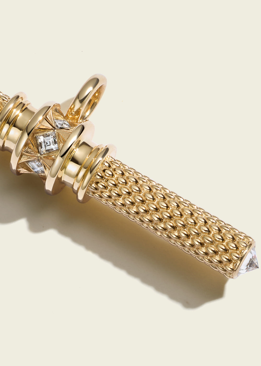 The Diamond Buchanan T-Bar